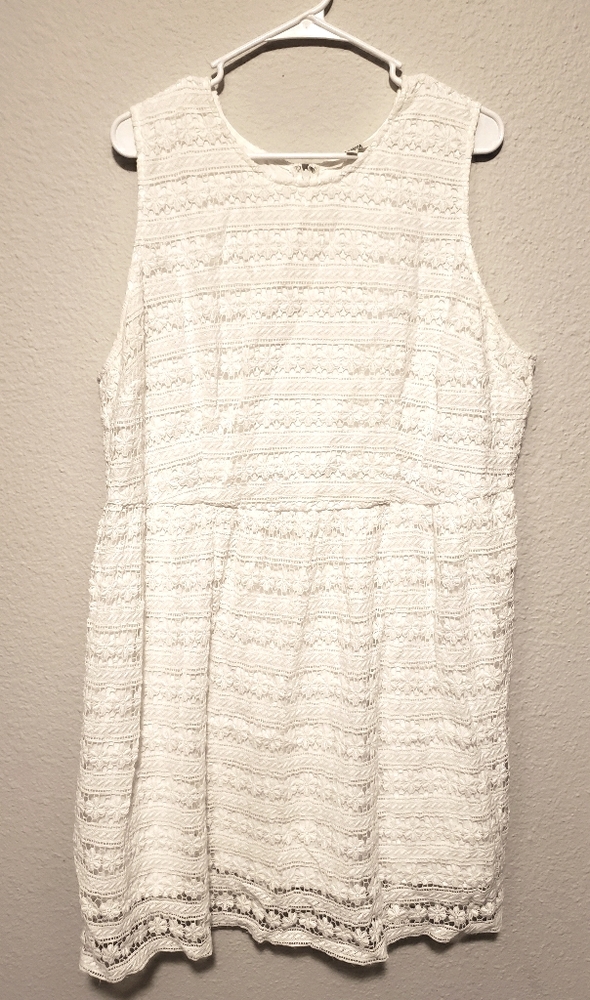 White lace dress